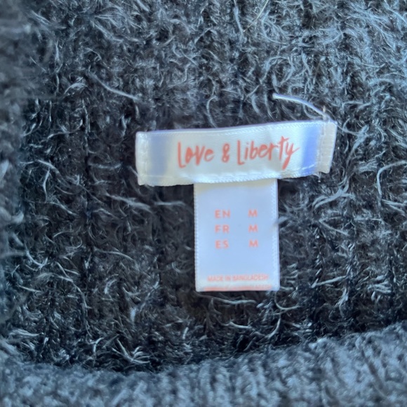 Black fuzzy sweater off the shoulder - Picture 4 of 4